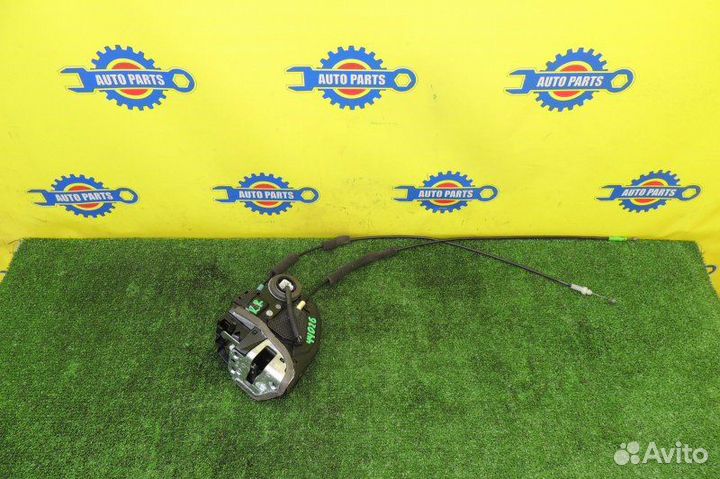 Замок задний правый Toyota Sai AZK10