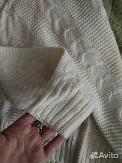 Свитер женский