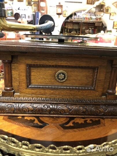 Граммофон с трубой. Рубеж 19 и 20 века