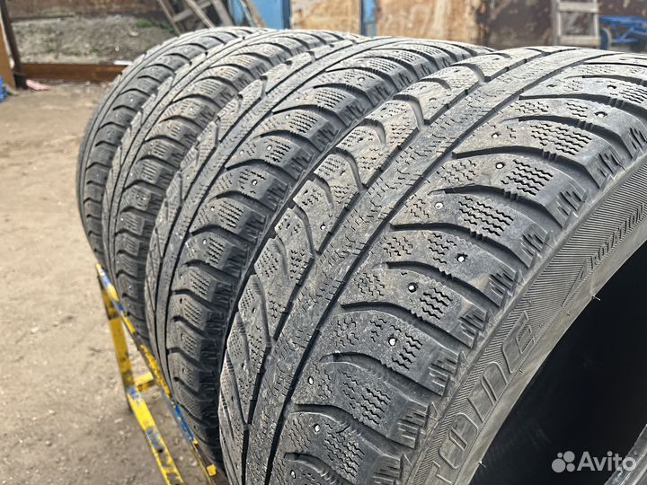 Bridgestone Ice Cruiser 7000 205/55 R16 91T