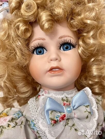 Фарфоровая куколка Leonardo Collection