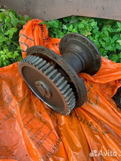 Ступица тандема на форвардер timberjack 1010a