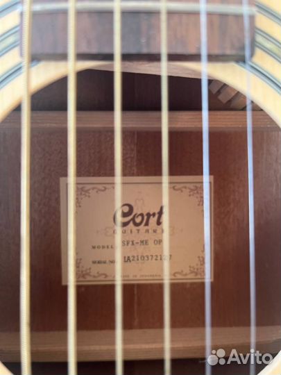 Электроакустическая гитара Cort CE304T