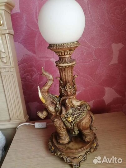 Бра на прикроватную тумбочку