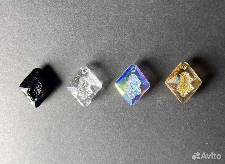 Кулоны и подвески кристаллов swarovski ромбы 26мм