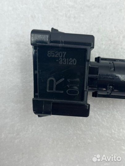 Омыватель фар передний правый Toyota Camry V70