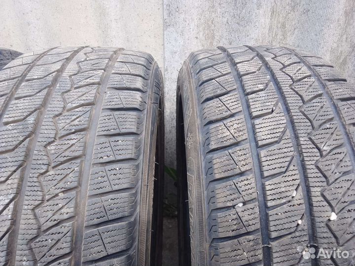 Bridgestone Blizzak Revo GZ 205/55 R16