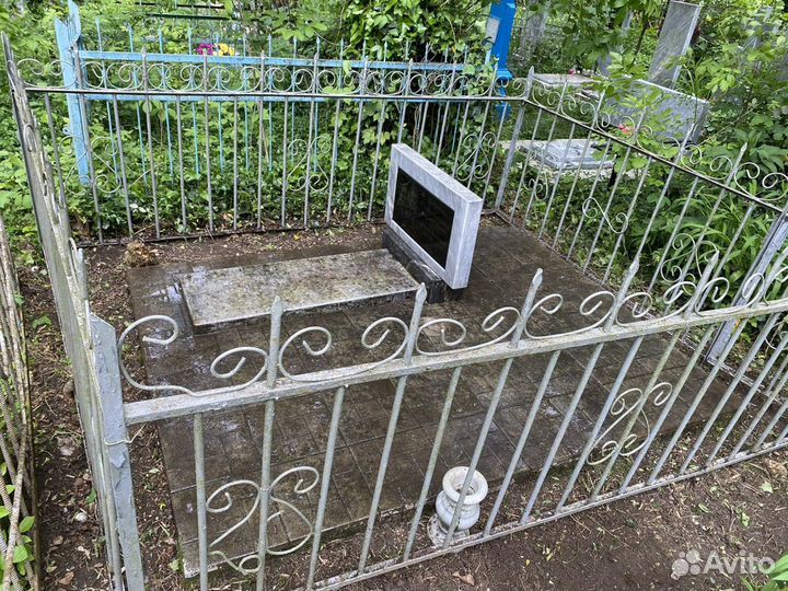 Уборка могил