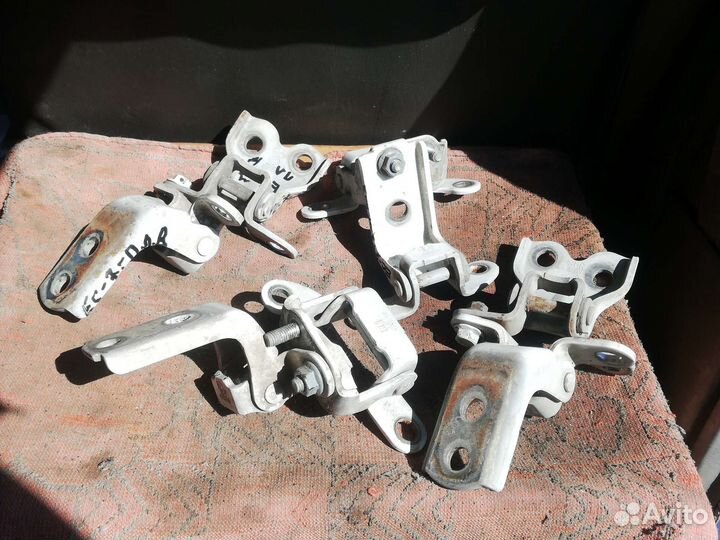 Петля двери Джили Эмгранд EC-7