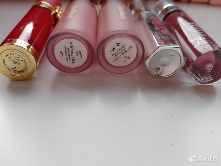 Блеск для губ помада Carolina Herrera новая и тд