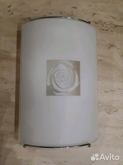 Продам светильник