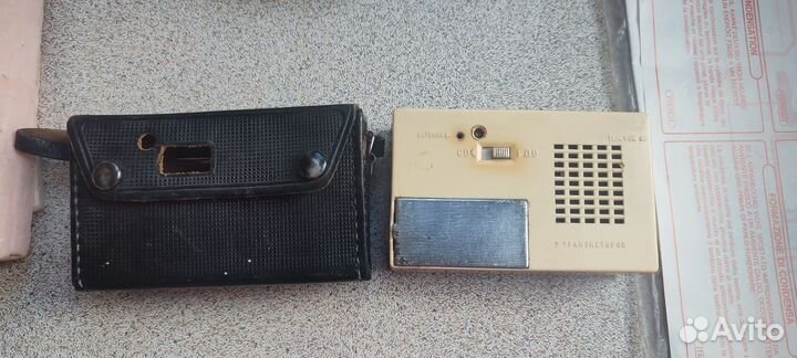 Радиоприемник СССР нейва мгц в кожаном чехле