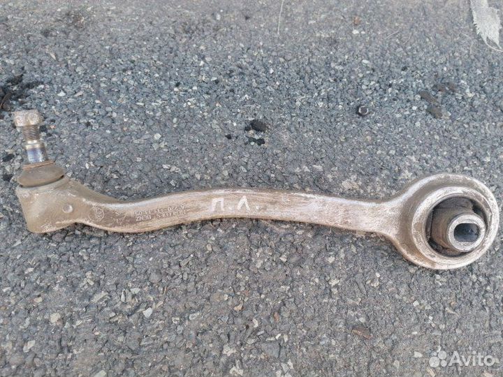 Рычаг подвески нижний передний левый Mercedes-Benz