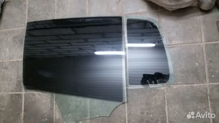 Рено Сандеро Симбол стекло двери