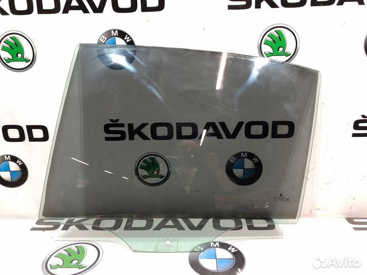 Стекло двери заднее левое Skoda Octavia Rs A5 (1Z)