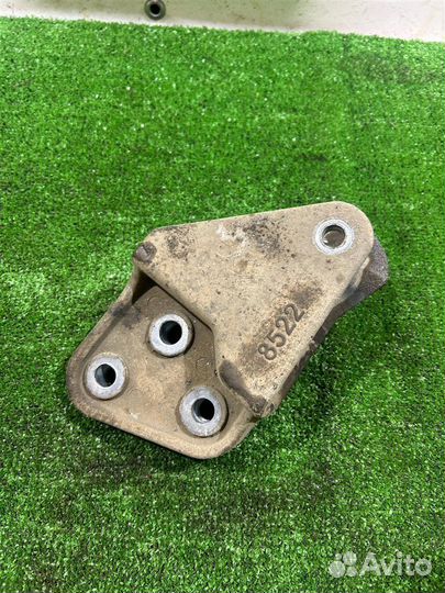 Кронштейн АКПП задний Mitsubishi Lancer CY3A 4B10