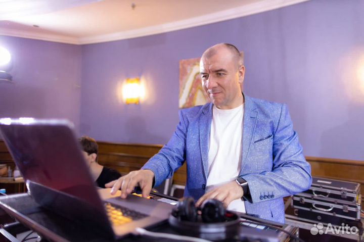 Диджей на свадьбу корпоратив юбилей саксофонист