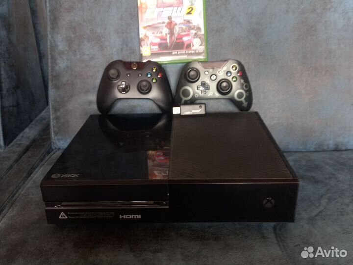 Xbox One 134 игры и 2 джойстика