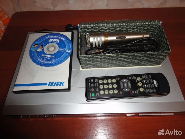 DVD плеер BBK bbk961S (караоке+)