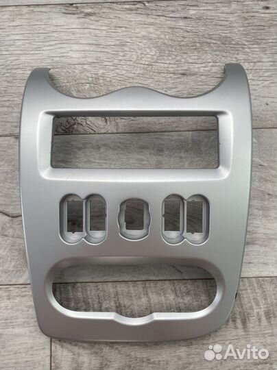 Рамка для магнитолы renault logan