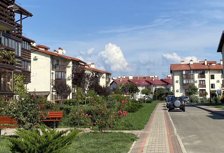 2-к. квартира, 54 м², 1/3 эт.