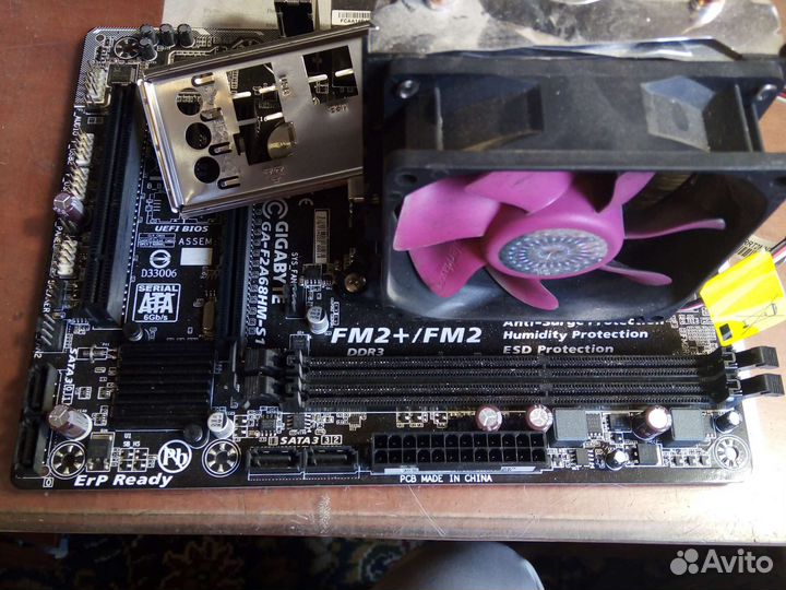 Комплект AMD: мать, проц, куллер, 4ггб