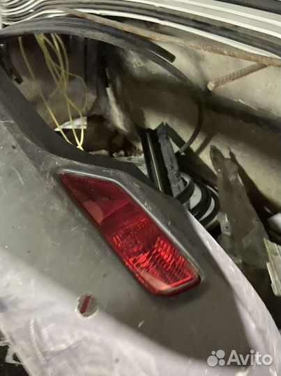 Задняя туманка Toyota RAV4 v40