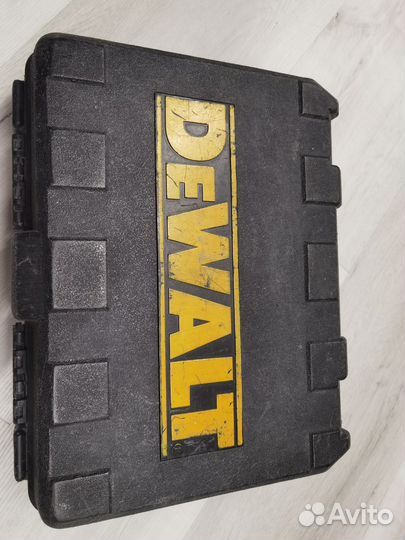 Перфоратор DeWalt D 25103-qs неисправный