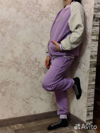 Спортивный костюм женский