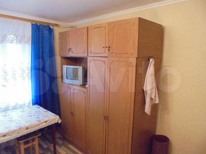 Комната 14 м² в 8-к., 3/9 эт.