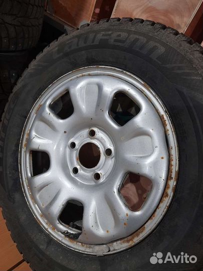 Laufenn I Fit Ice LW 71 215/65 R16 98T