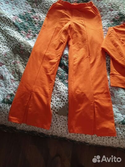 Костюмчик для девочки, рост 140, х/б, новый