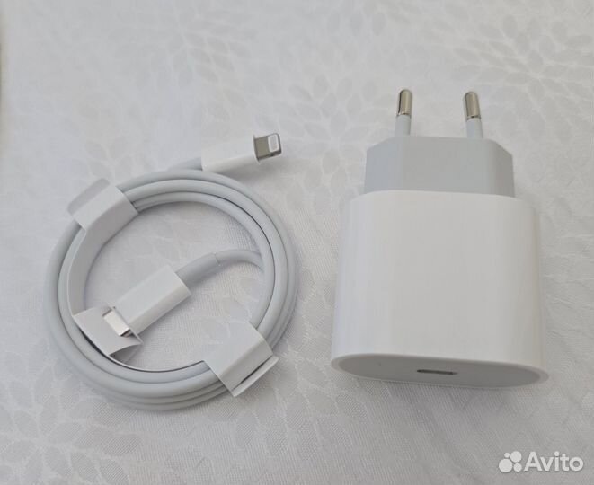 Сетевой адаптер Apple, A2347, 20W, белый,mhje3zm/a