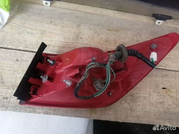 Задний стоп сигнал ниссан блюберд силфи