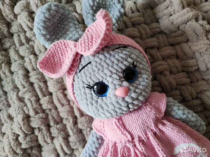 Вязаные игрушки на заказ ручной работы. Зайка