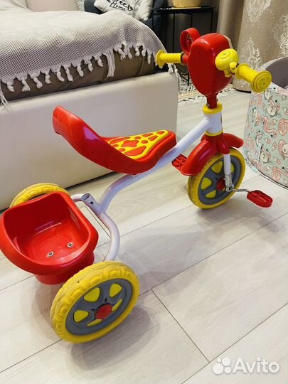 Детский трехколесный велосипед