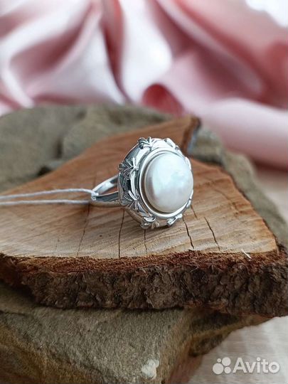Серебряное кольцо с жемчугом