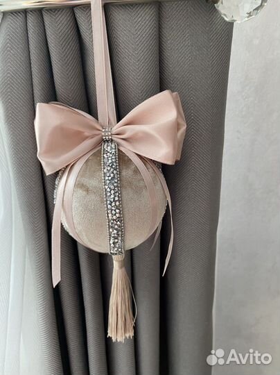 Украшения для интерьера