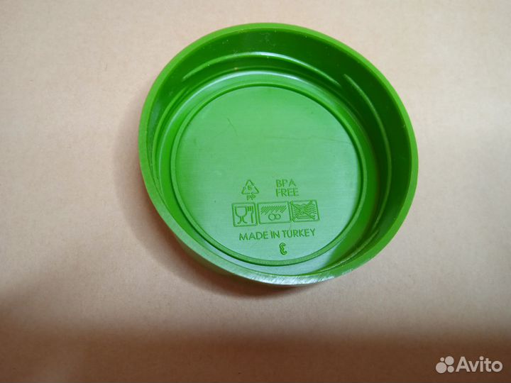 Новая банка с ложкой