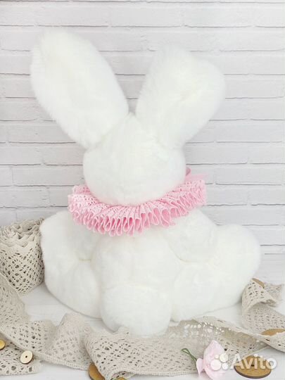 Заяц в жабо игрушка из меха рекса