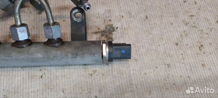 Топливная рейка Peugeot 4007 EP 4HN 2007