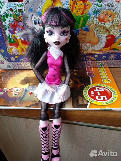Кукла монстер хай Дракулаура базовая