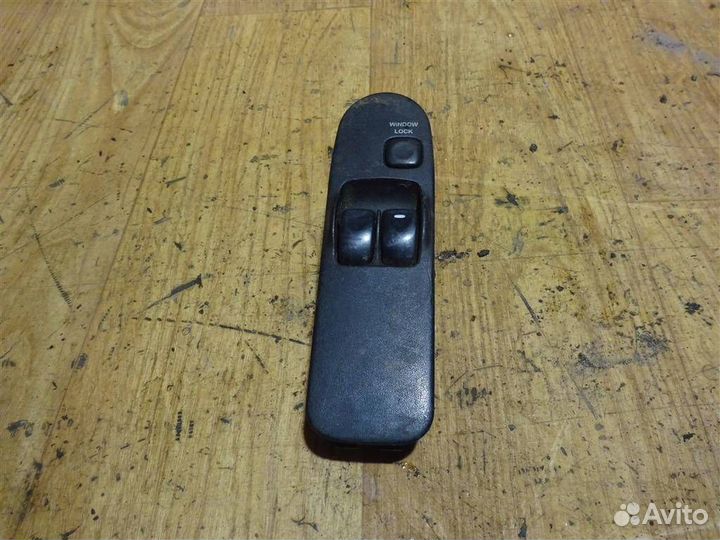 Блок управления стеклоподъемниками Mitsubishi Car