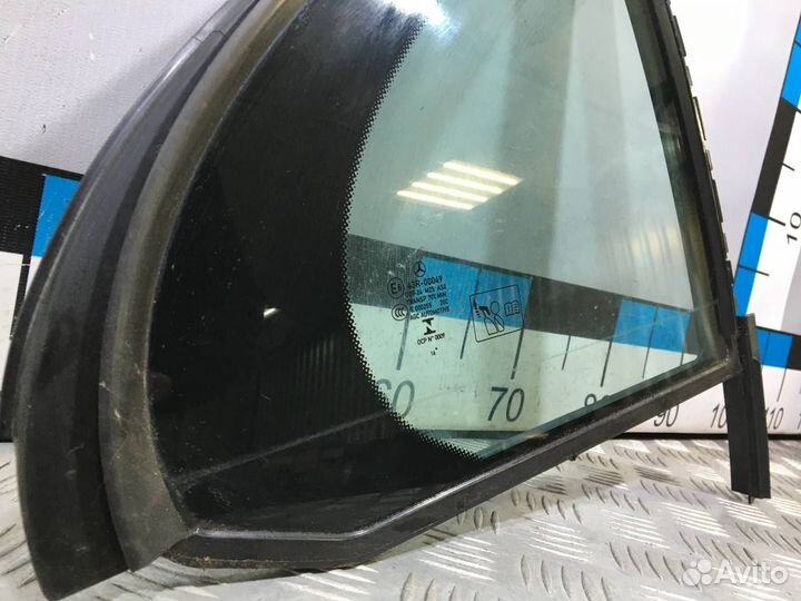 Б/У Стекло двери задней правой форточка W21#002