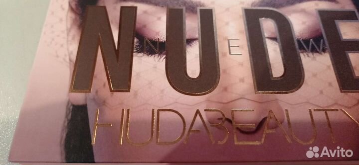 Палетка теней новая Huda Beauty