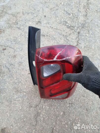 Задний фонарь рено дастер