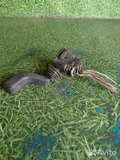 Переключатель поворотов Опель Вектра Б 1997г