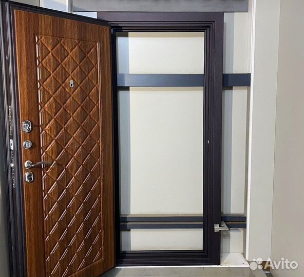 Дверь входная