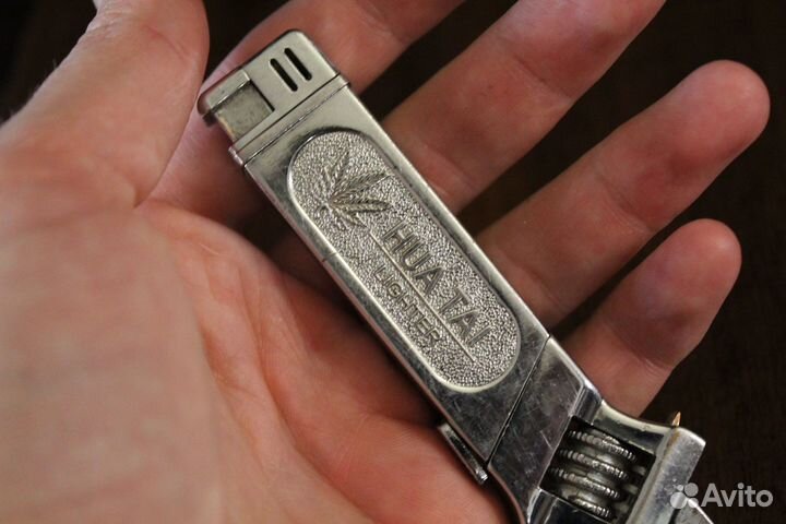 Зажигалка газовая