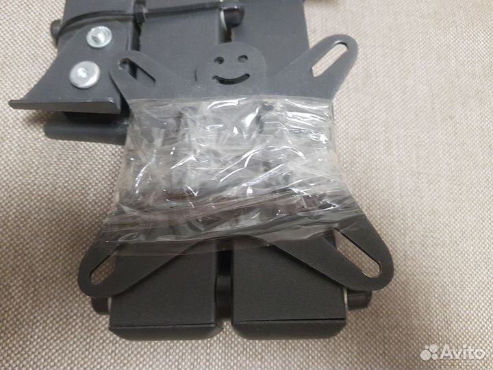 Кронштейн для телевизора поворотно-наклонный на ст